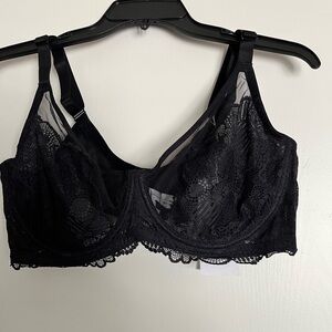 Chic Black Lace Underwire Bra